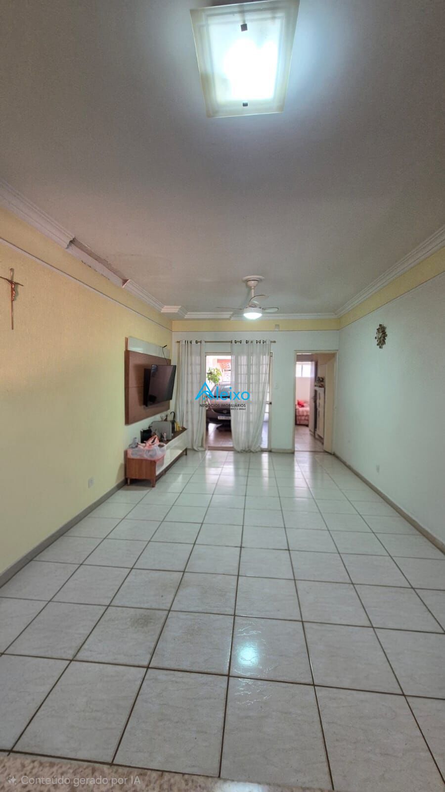 Casa com 3 quartos à venda, 210m² — foto 19 de 32