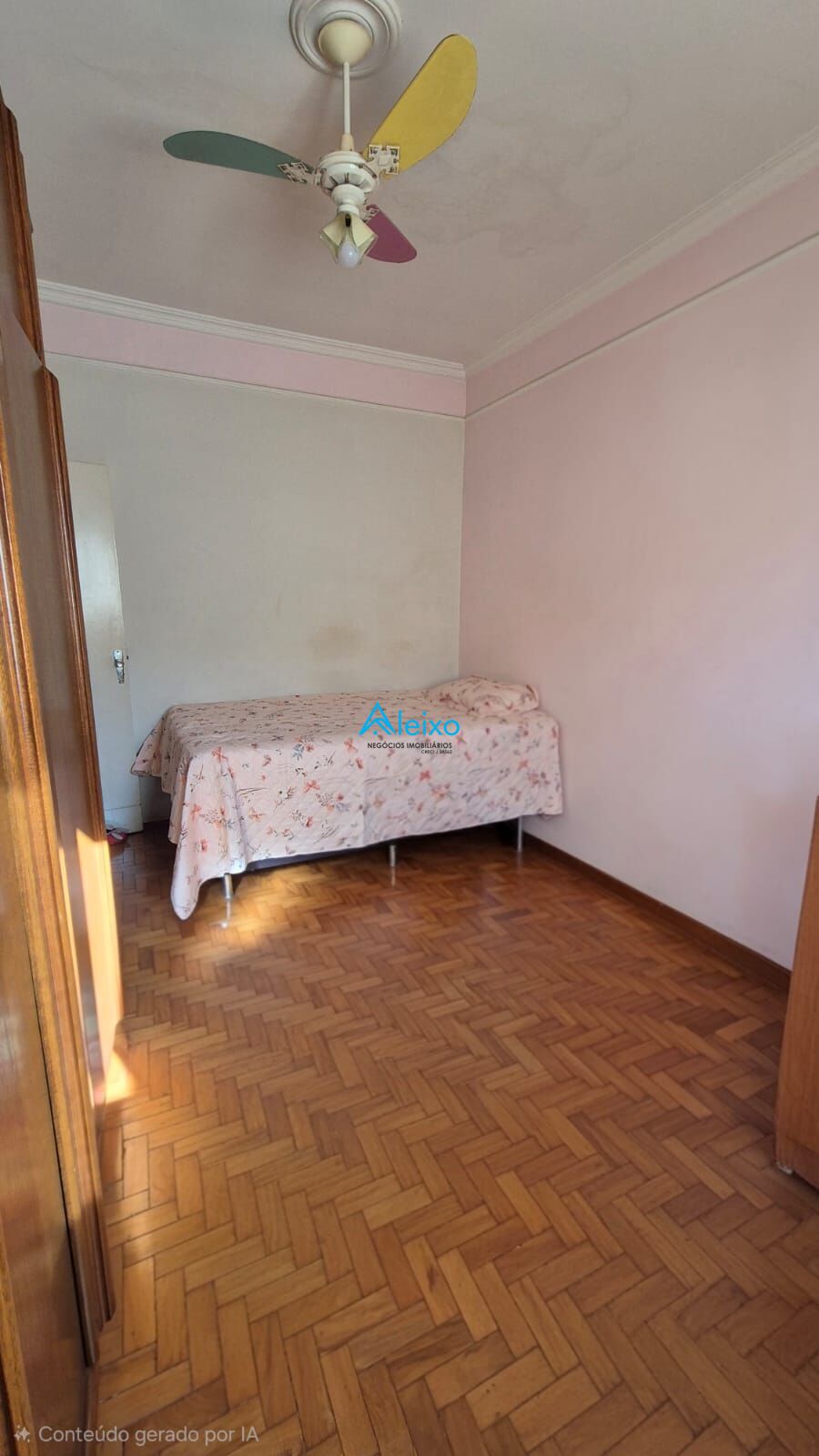 Casa com 3 quartos à venda, 210m² — foto 25 de 32
