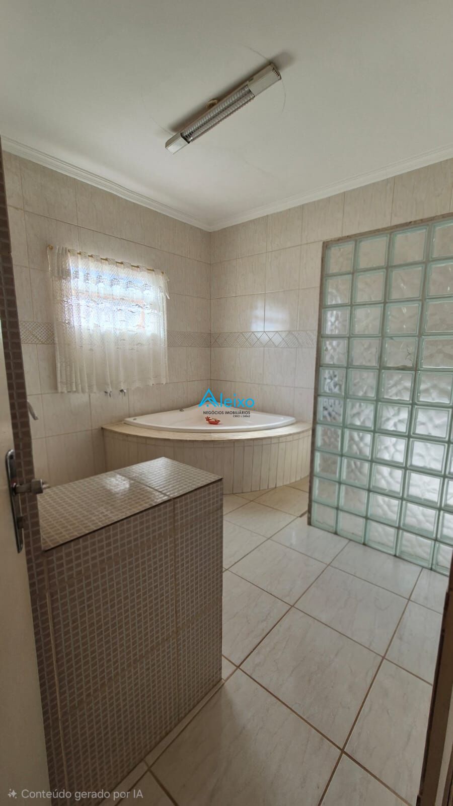 Casa com 3 quartos à venda, 210m² — foto 5 de 32