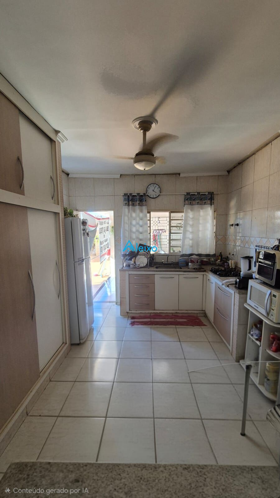 Casa com 3 quartos à venda, 210m² — foto 16 de 32