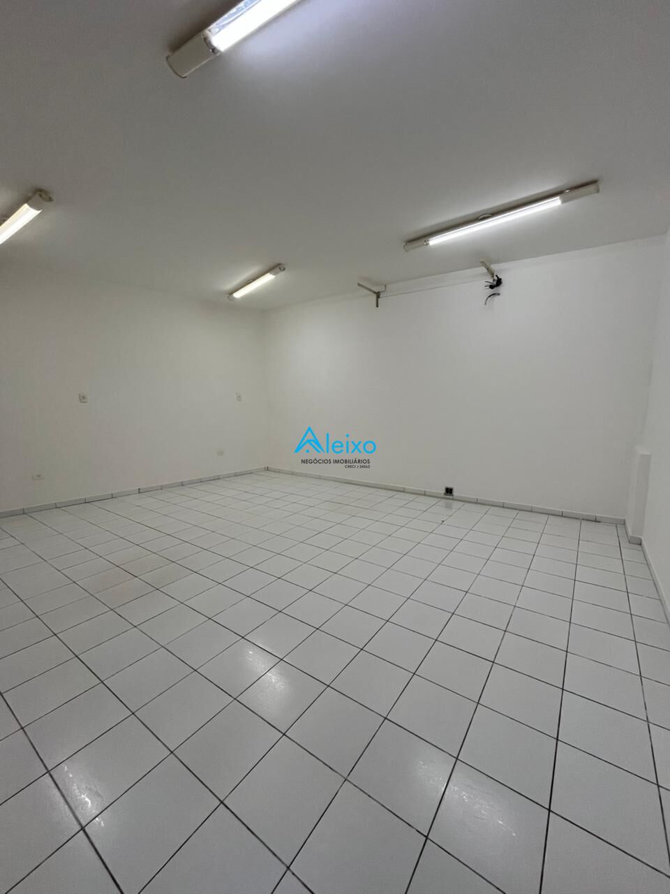 Conjunto Comercial / Sala para aluguel, 350m² — foto 10 de 15