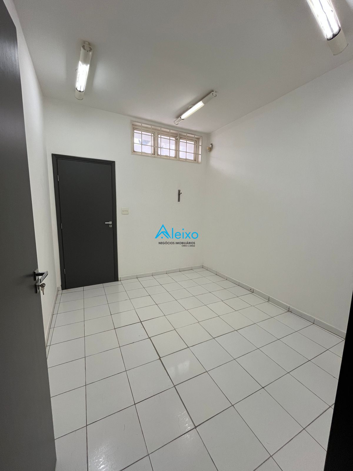 Conjunto Comercial / Sala para aluguel, 350m² — foto 9 de 15