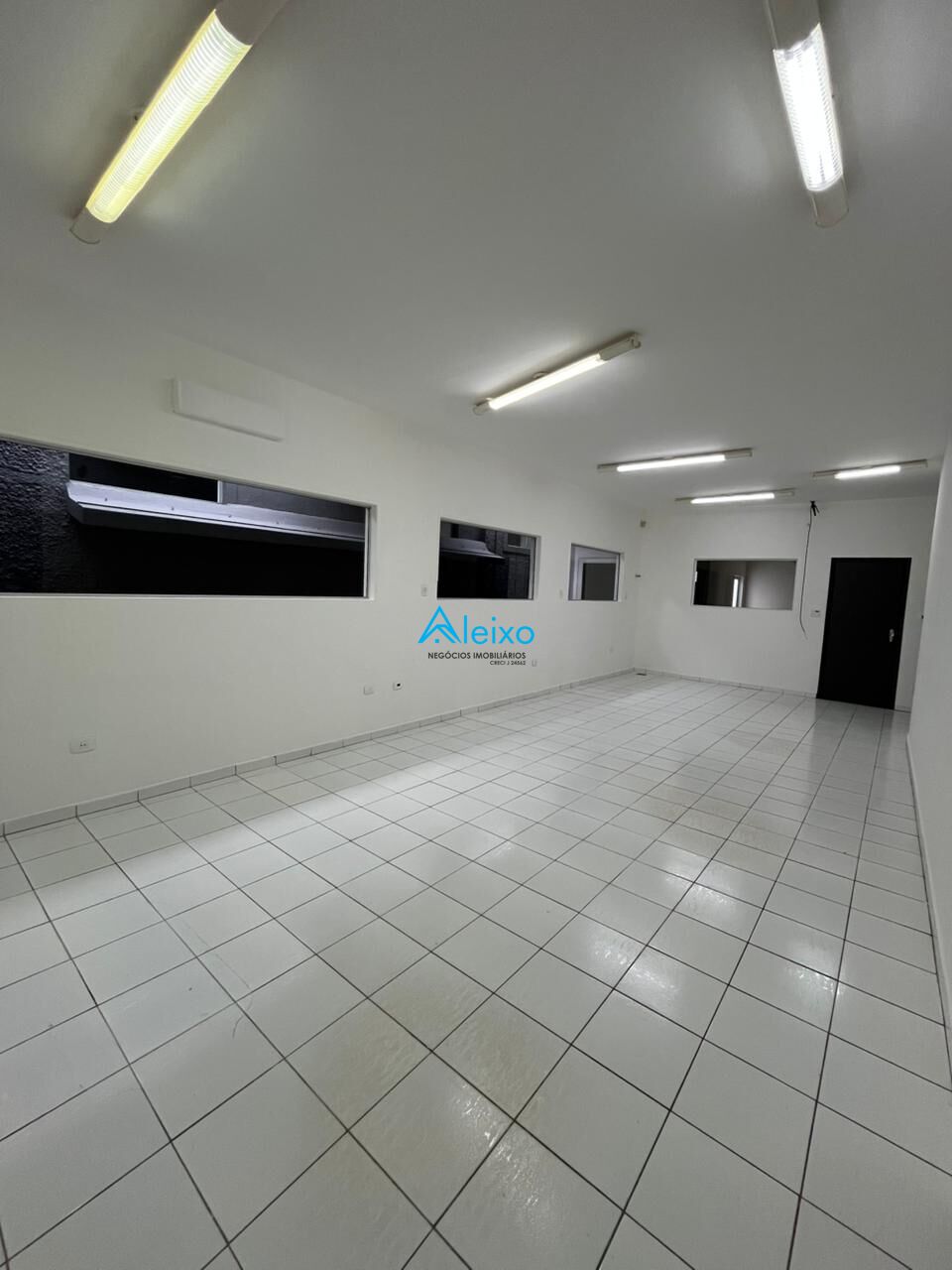 Conjunto Comercial / Sala para aluguel, 350m² — foto 5 de 15