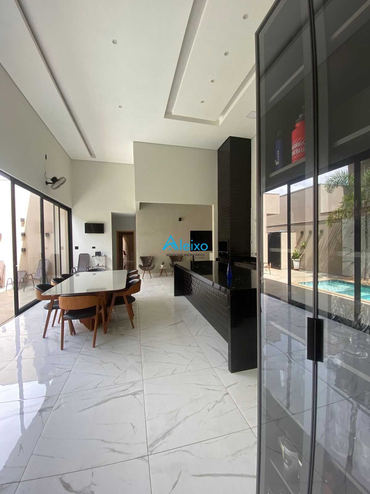Casa com 3 quartos à venda, 200m² — foto 20 de 25