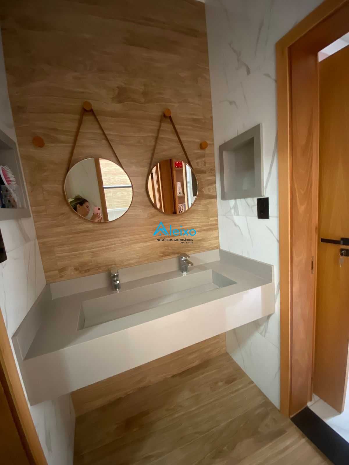 Casa com 3 quartos à venda, 200m² — foto 9 de 25