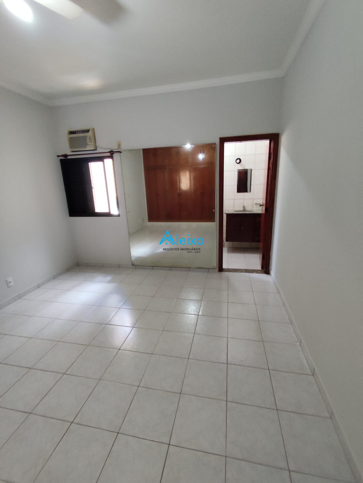 Apartamento com 3 quartos à venda, 120m² — foto 7 de 11