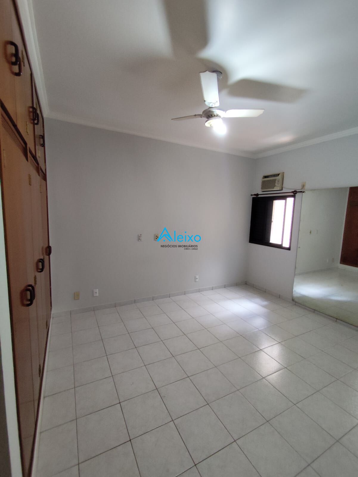 Apartamento com 3 quartos à venda, 120m² — foto 8 de 11