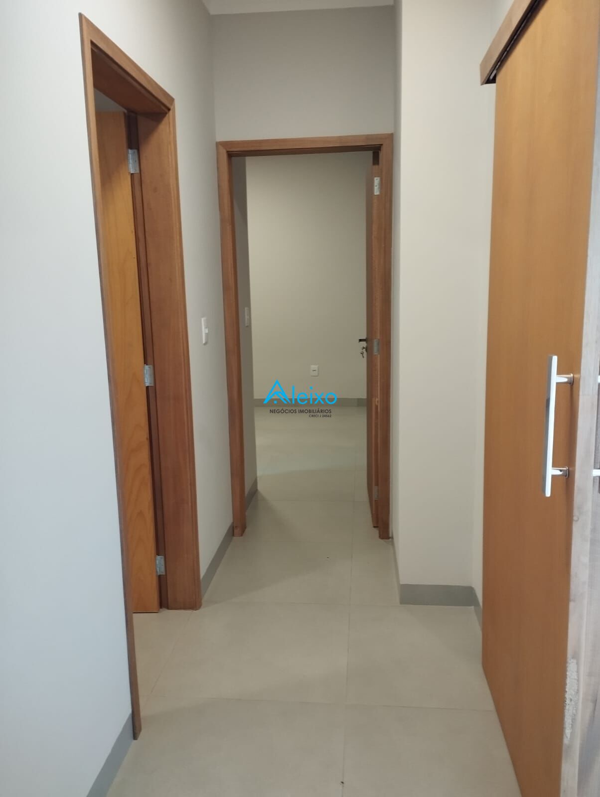 Casa com 3 quartos à venda — foto 8 de 19