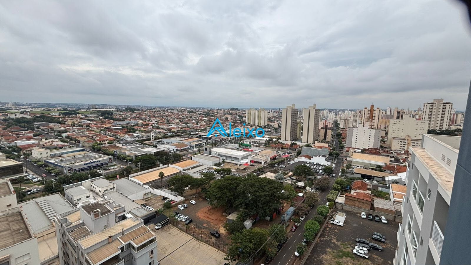 Apartamento com 2 quartos à venda, 70m² — foto 11 de 12