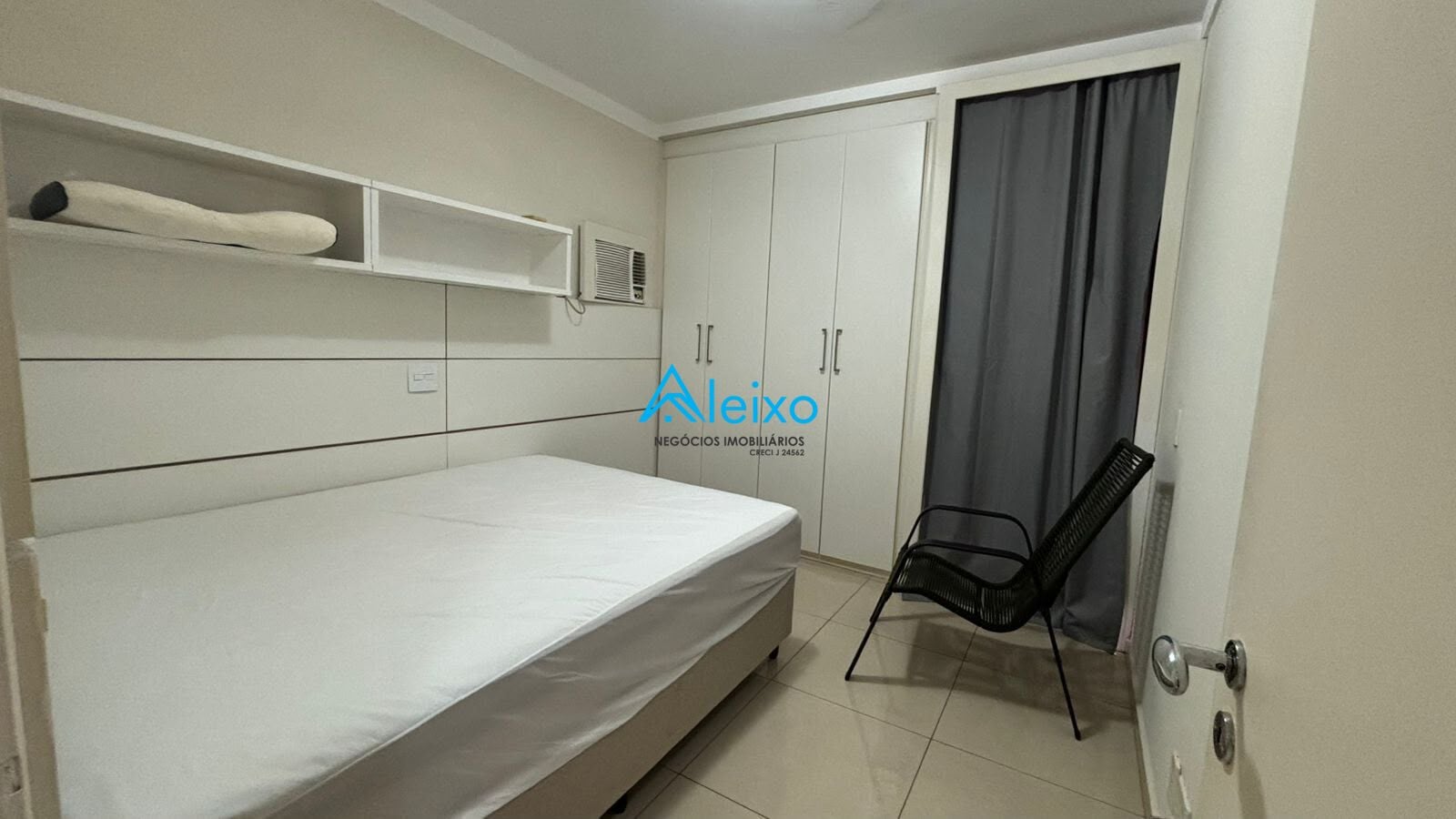 Apartamento com 2 quartos à venda, 70m² — foto 8 de 12