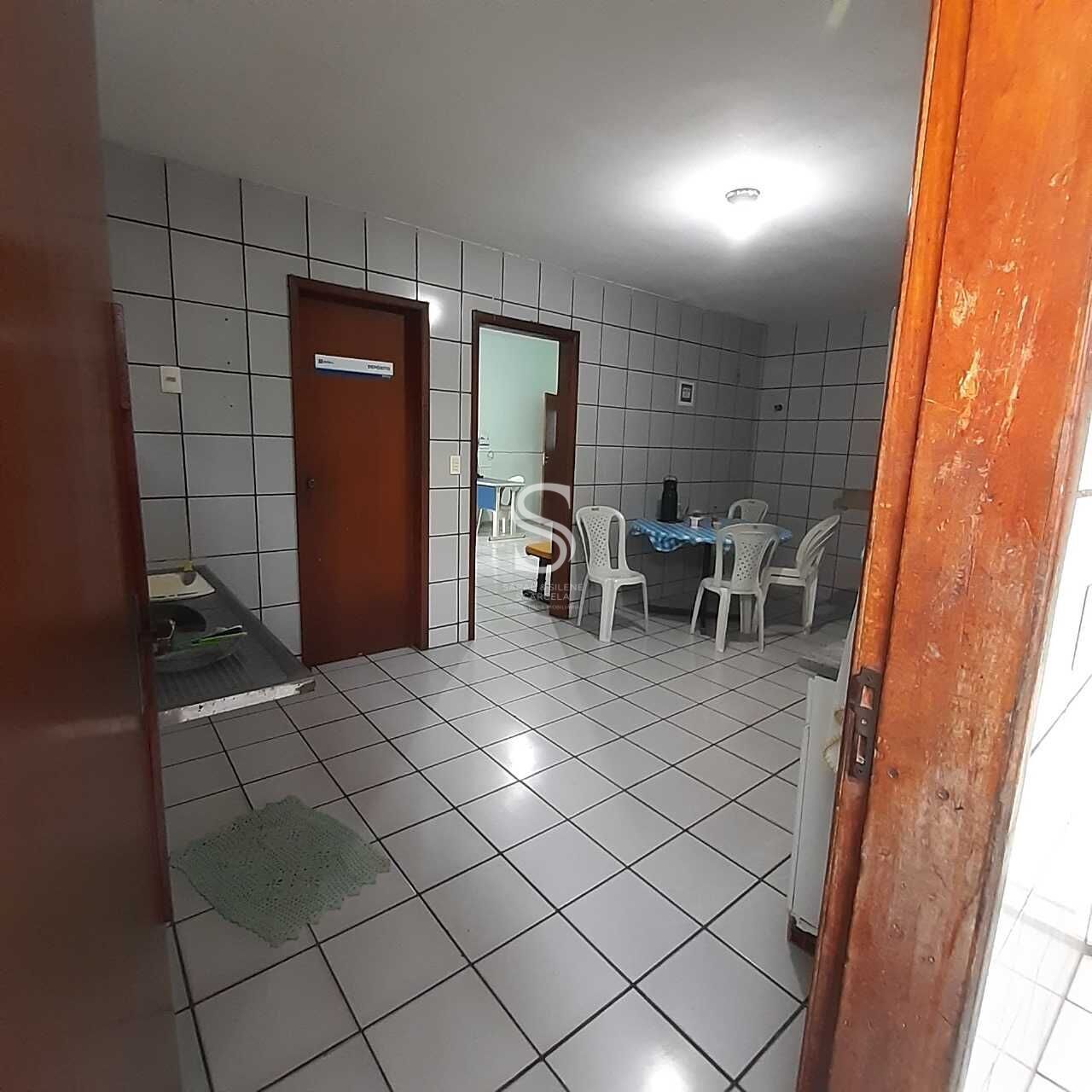 Casa, 5 quartos, 240 m² - Foto 22