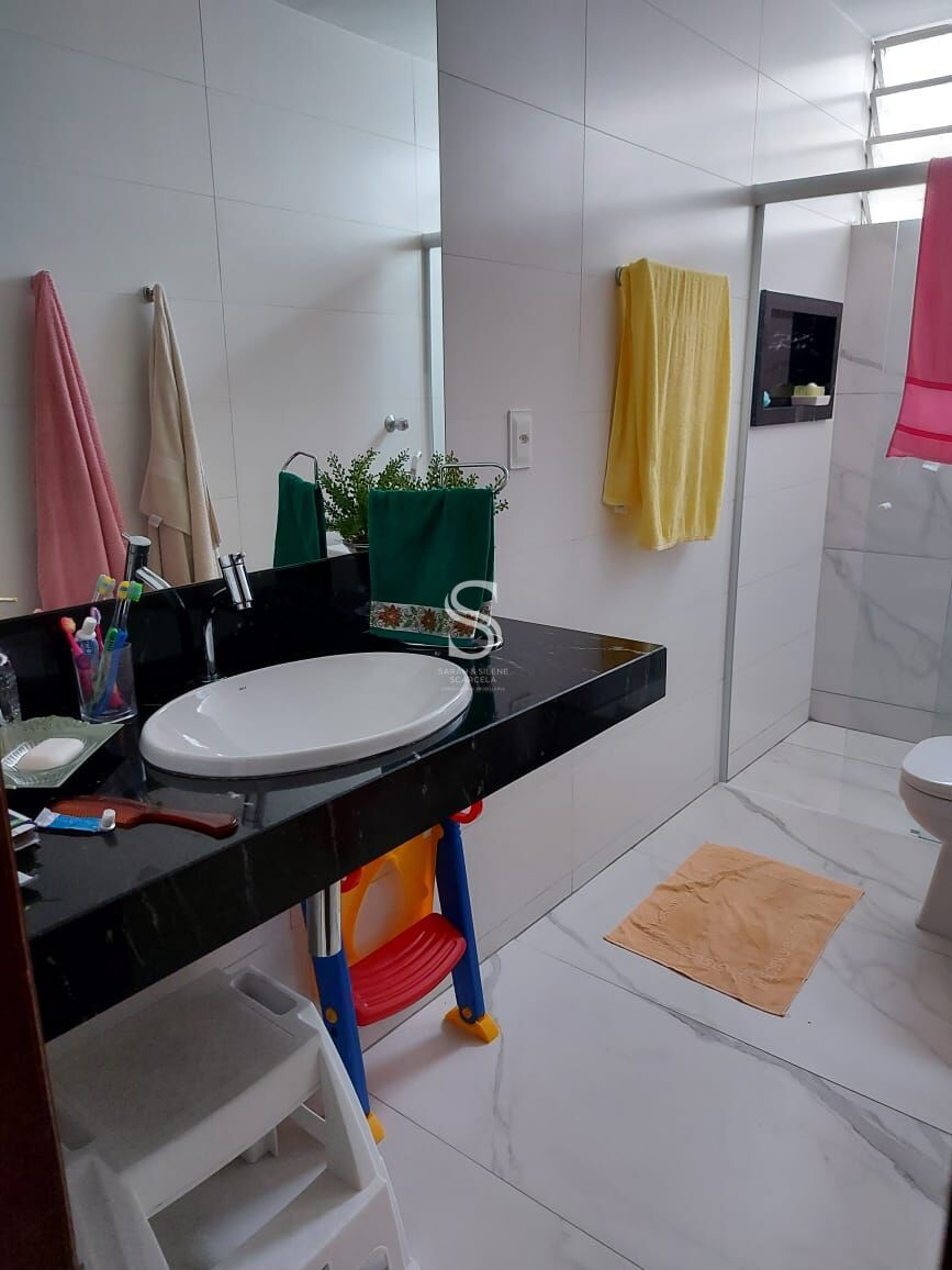 Casa, 4 quartos, 240 m² - Foto 24