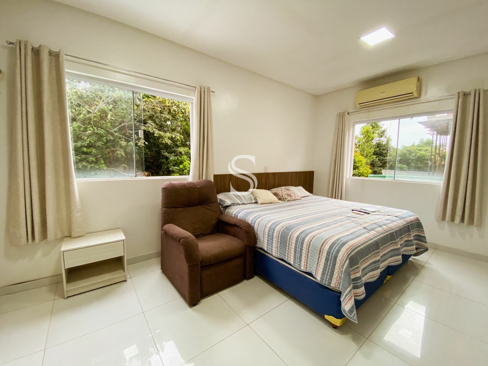 Casa, 4 quartos, 253 m² - Foto 13