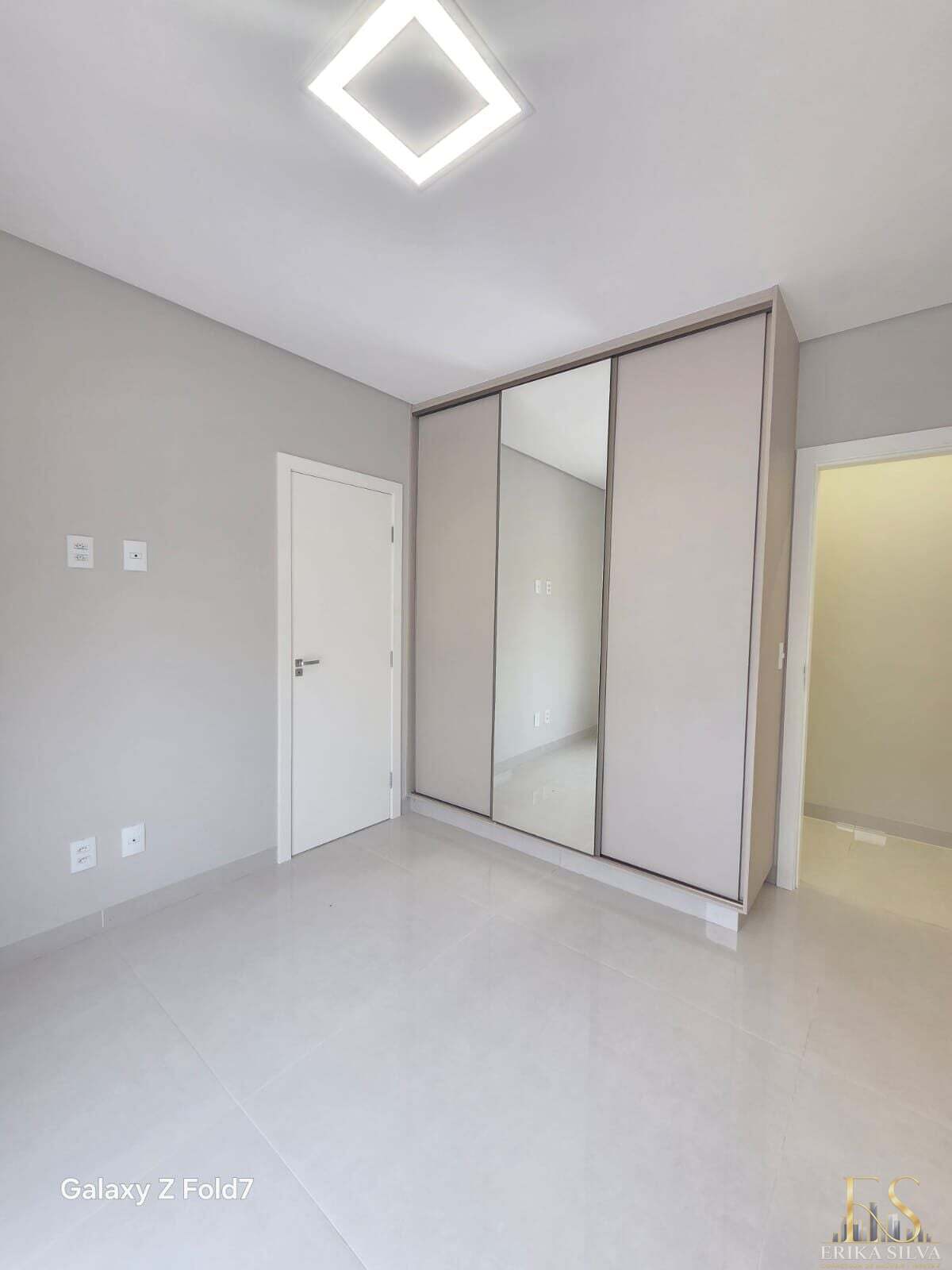 Casa, 3 quartos, 228 m² - Foto 37