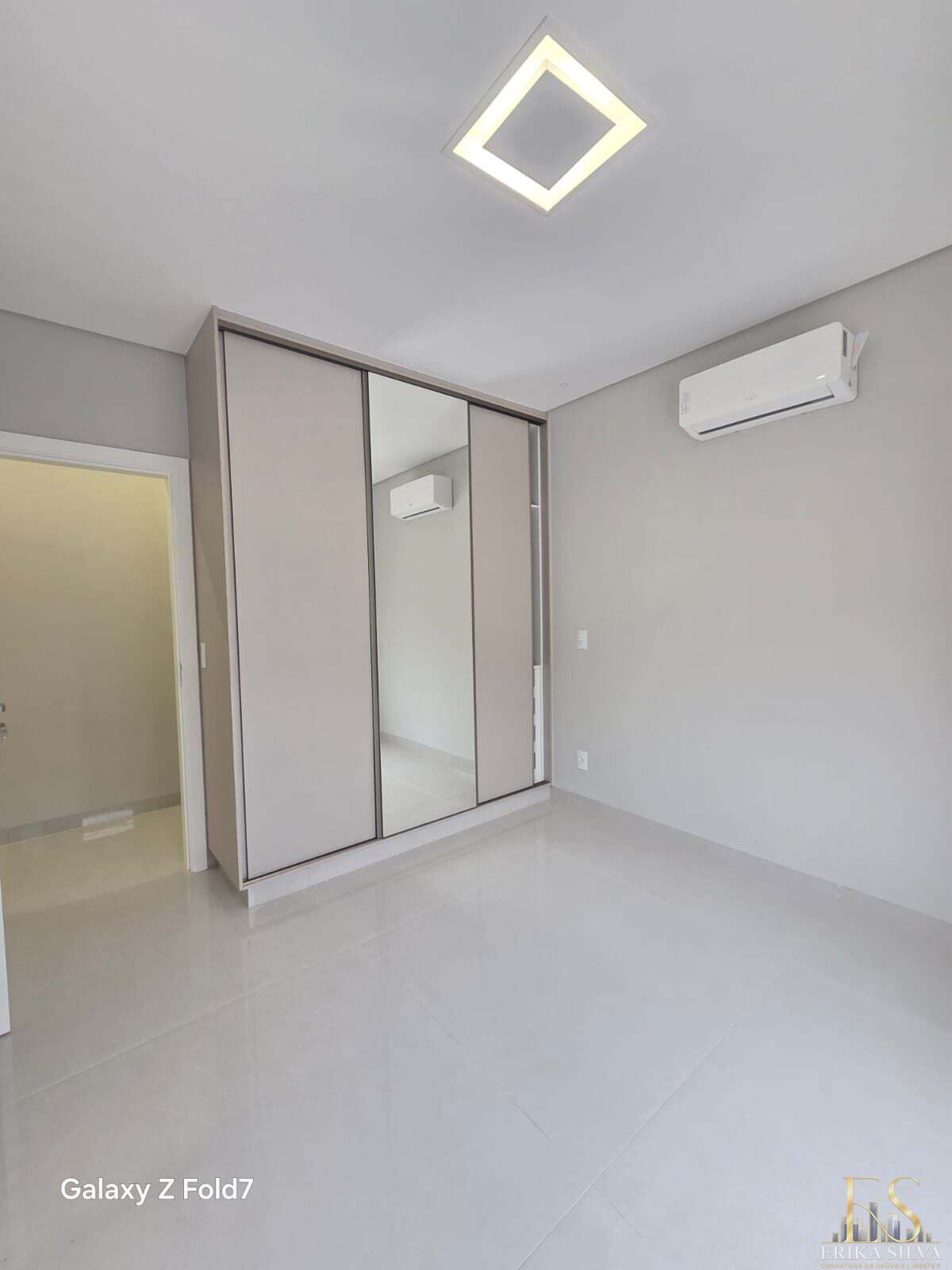 Casa, 3 quartos, 228 m² - Foto 14