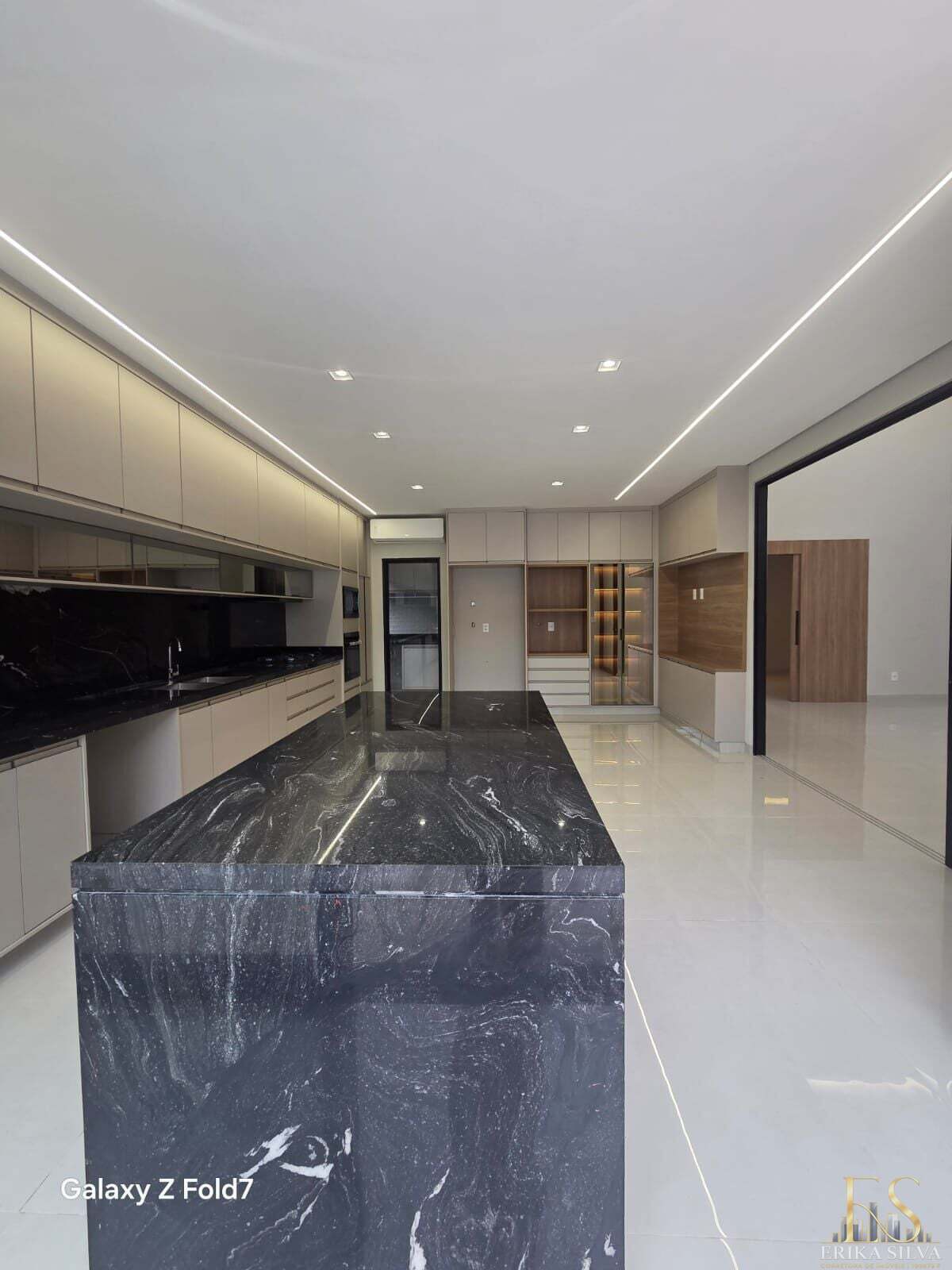 Casa, 3 quartos, 228 m² - Foto 8