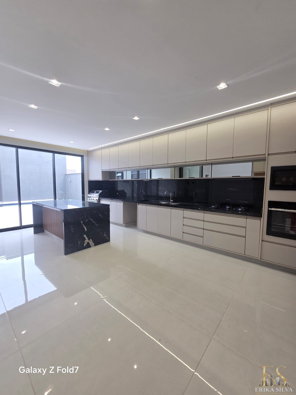 Casa, 3 quartos, 228 m² - Foto 3