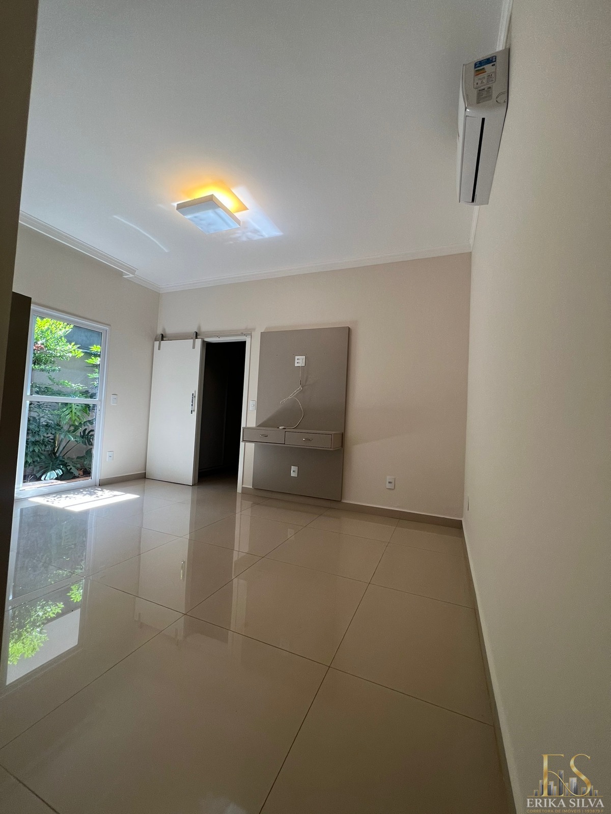 Casa, 4 quartos, 256 m² - Foto 9