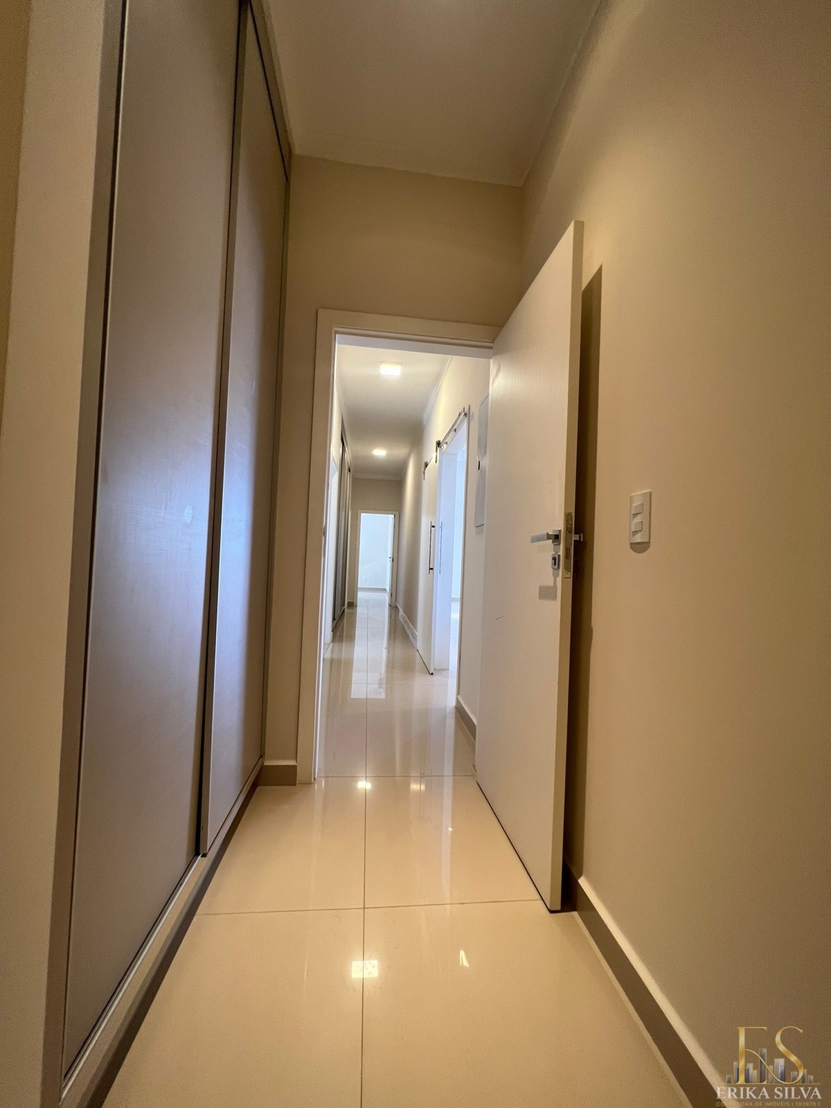 Casa, 4 quartos, 256 m² - Foto 5