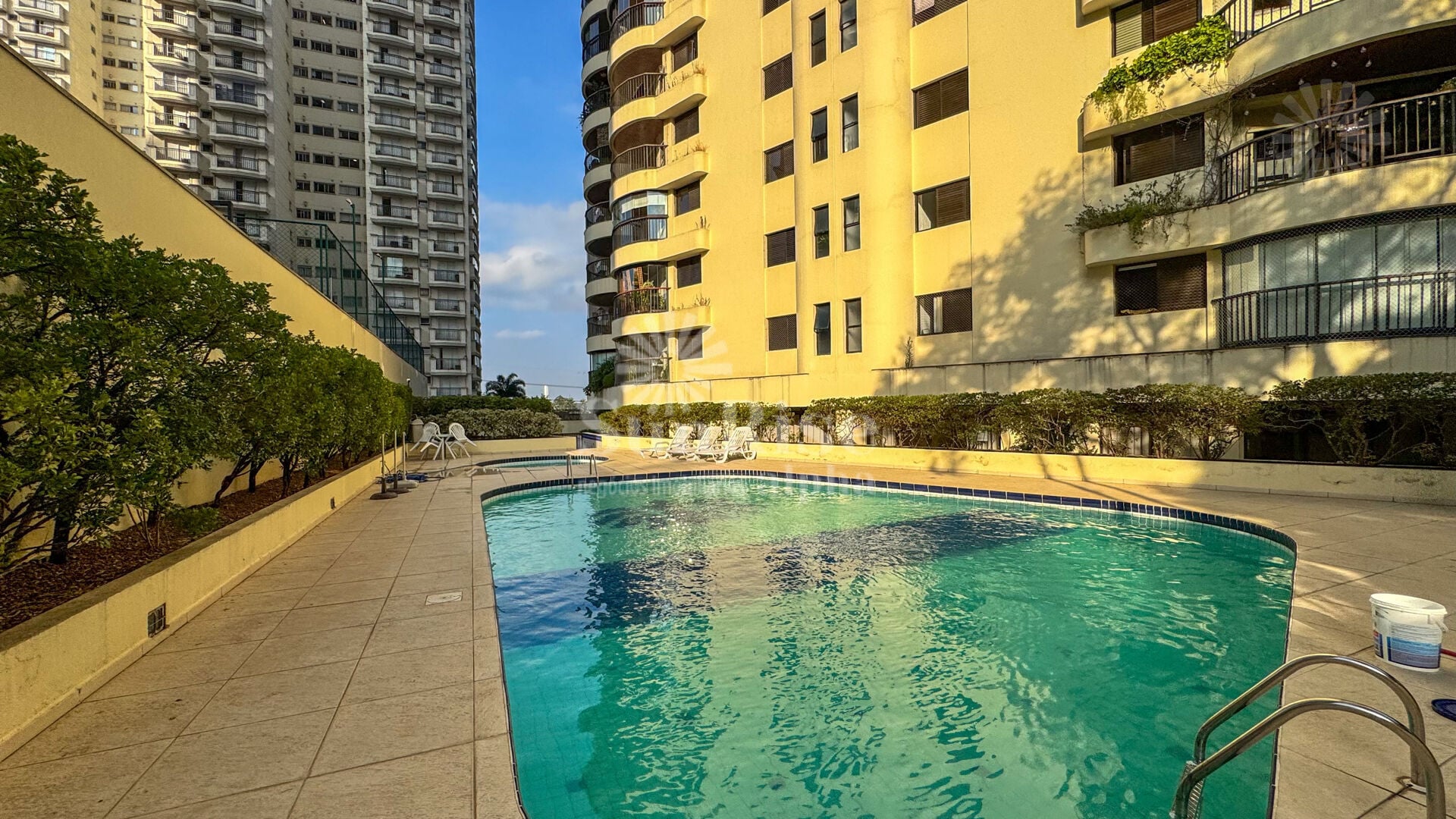 Apartamento, Alphaville Centro Industrial e Empresarial, Barueri
