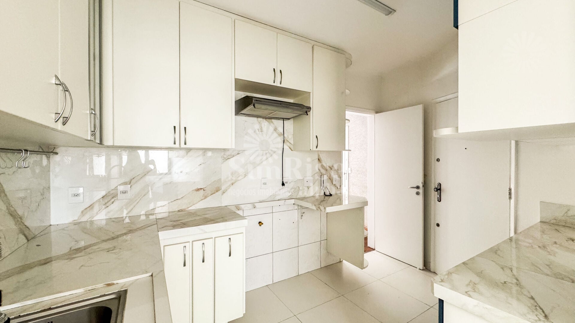 Apartamento, Alphaville Centro Industrial e Empresarial, Barueri