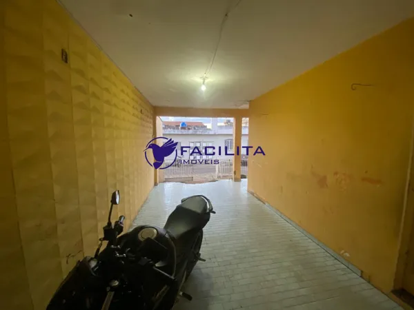 Casa à venda no bairro Centro em Passos/MG