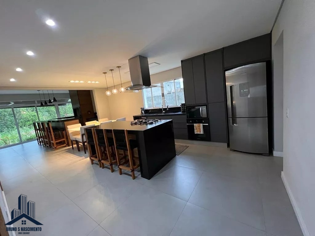Casa à venda com 3 quartos, 3 suítes, 4 vagas e 217m² no Quinta dos Angicos, Cotia (SP) — foto 6 de 26