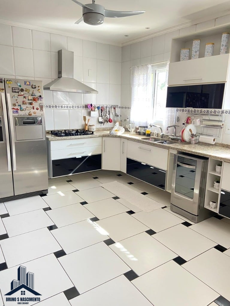 Casa à venda com 3 quartos, 3 suítes, 6 vagas e 340m² no Jardim Passárgada I, Cotia (SP) — foto 19 de 25