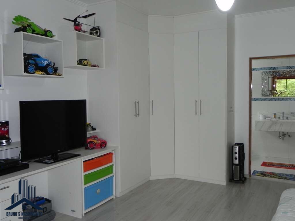 Casa à venda com 5 quartos, 5 suítes, 6 vagas e 890m² no Pousada dos Bandeirantes, Carapicuíba (SP) — foto 27 de 30