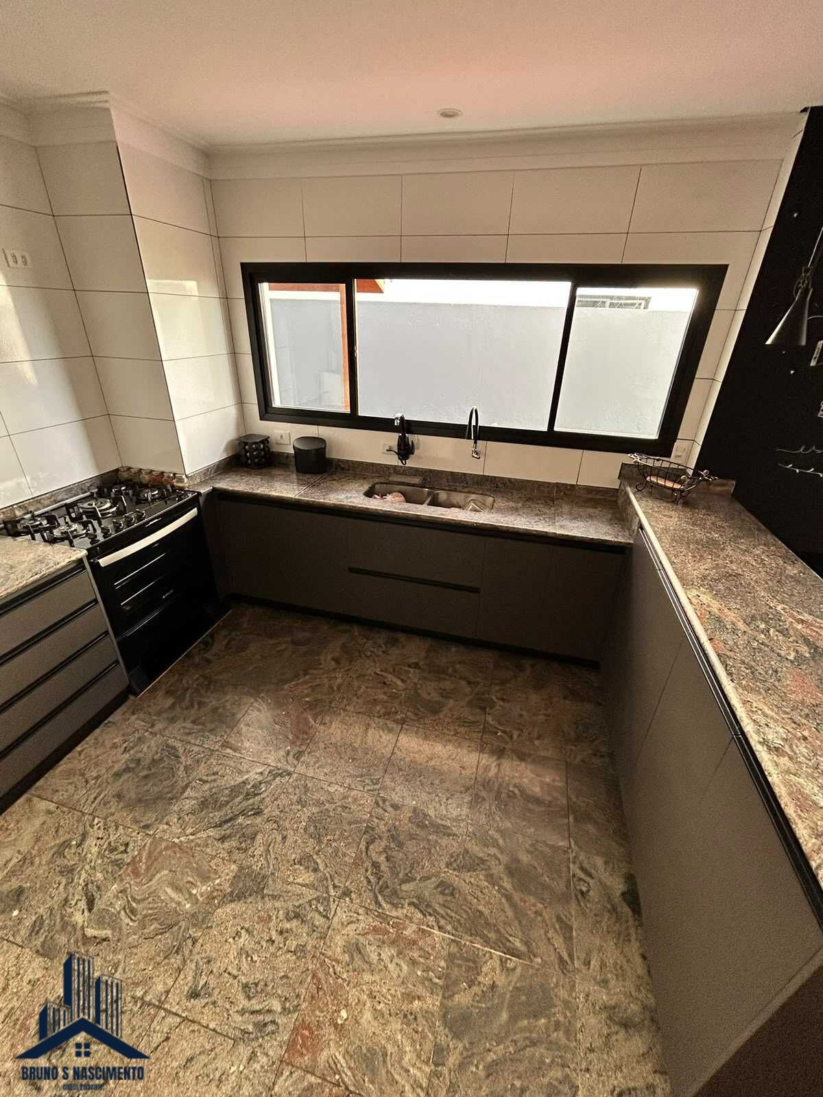 Casa à venda com 4 quartos, 3 suítes, 4 vagas e 300m² no Centro, Vargem Grande Paulista (SP) — foto 26 de 30
