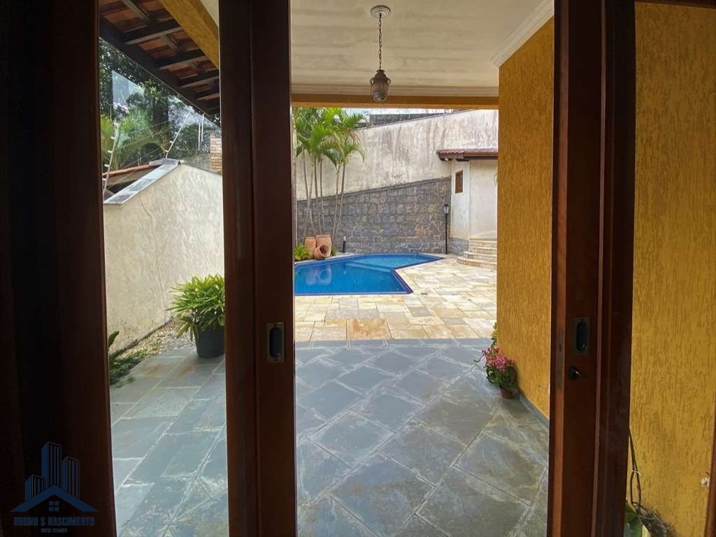 Casa à venda com 3 quartos, 1 suíte, 6 vagas e 361m² no Granja Viana II, Cotia (SP) — foto 14 de 30