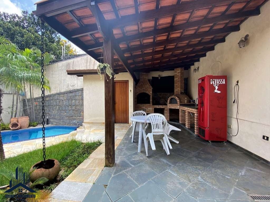Casa à venda com 3 quartos, 1 suíte, 6 vagas e 361m² no Granja Viana II, Cotia (SP) — foto 19 de 30