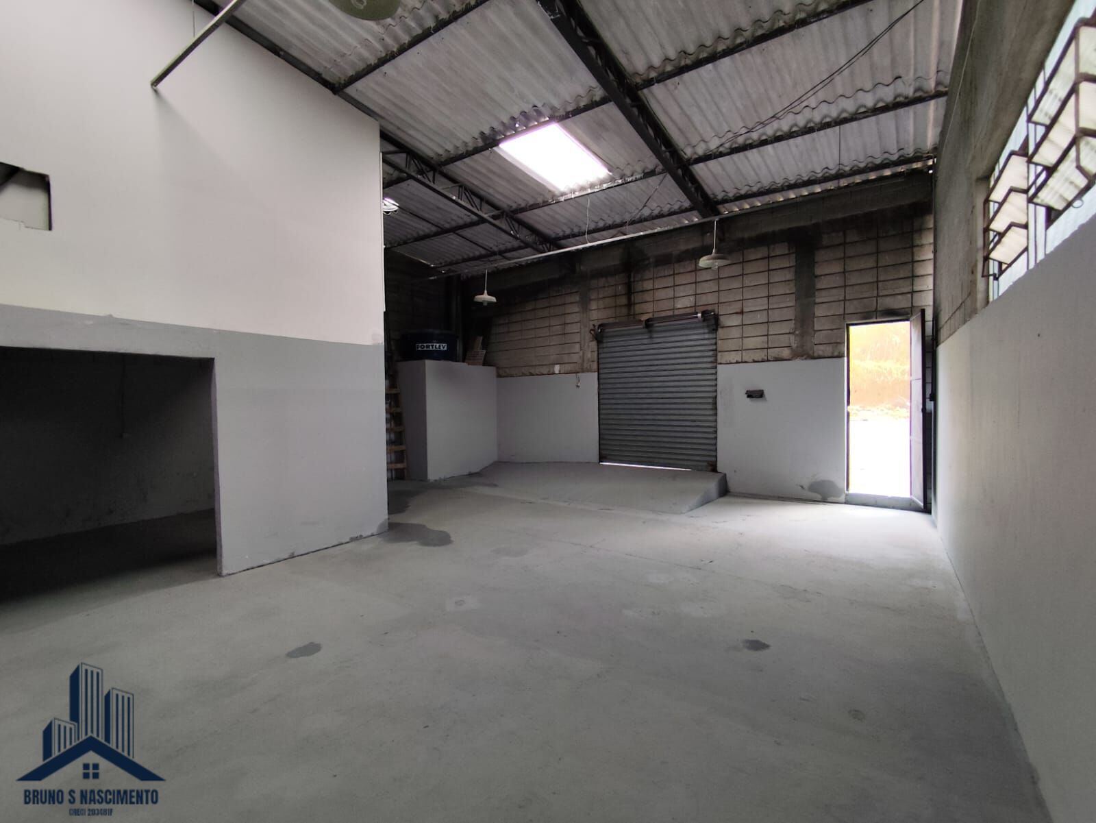 Comercial para alugar com 1 banheiro, 4 vagas e 100m² no Vila São Francisco de Assis, Cotia (SP) — foto 4 de 21
