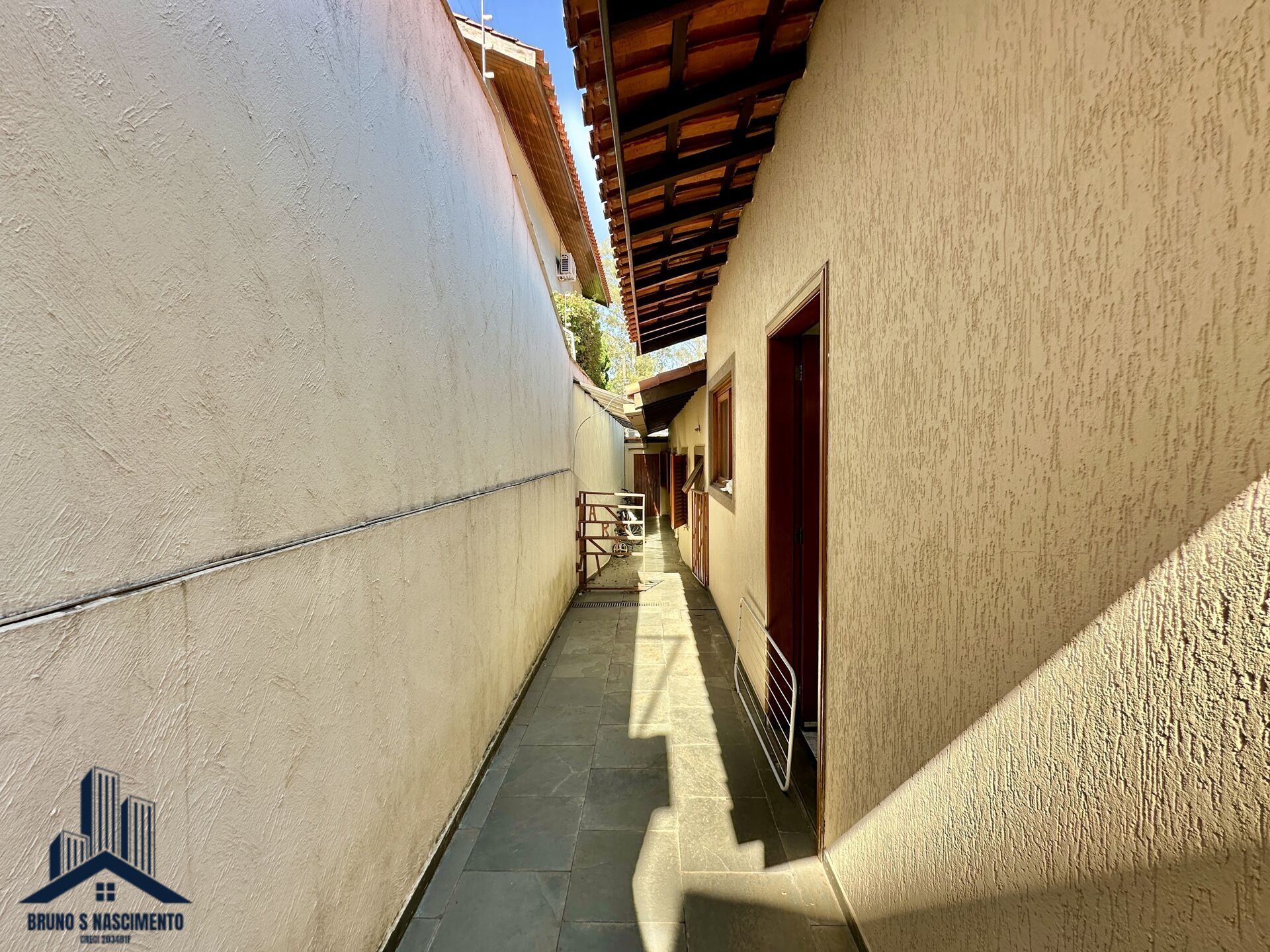 Casa à venda com 3 quartos, 1 suíte, 4 vagas e 219m² no Granja Viana II, Cotia (SP) — foto 30 de 30