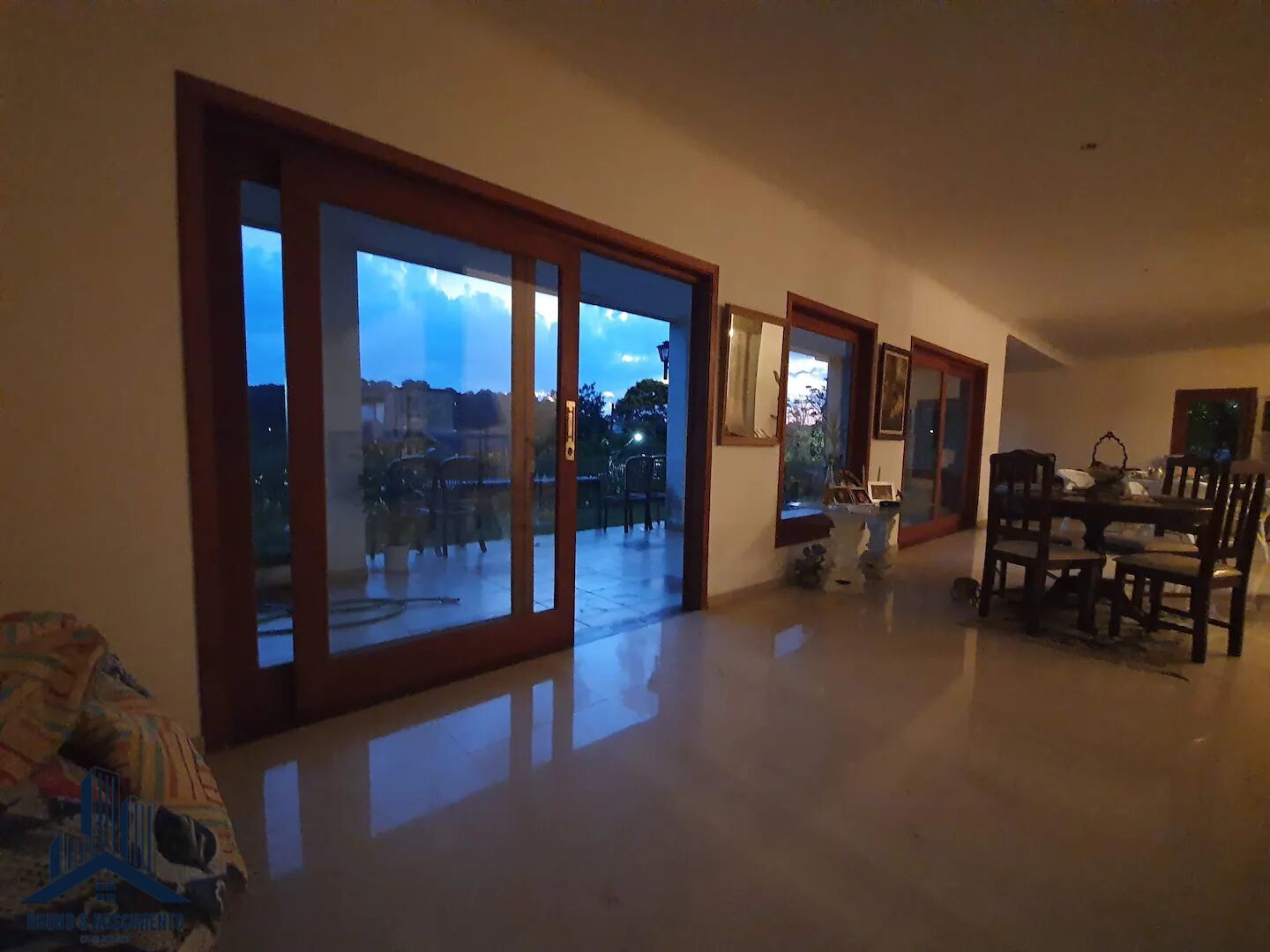 Casa para alugar com 5 quartos, 3 suítes, 8 vagas e 300m² no Jardim Passárgada I, Cotia (SP) — foto 8 de 30