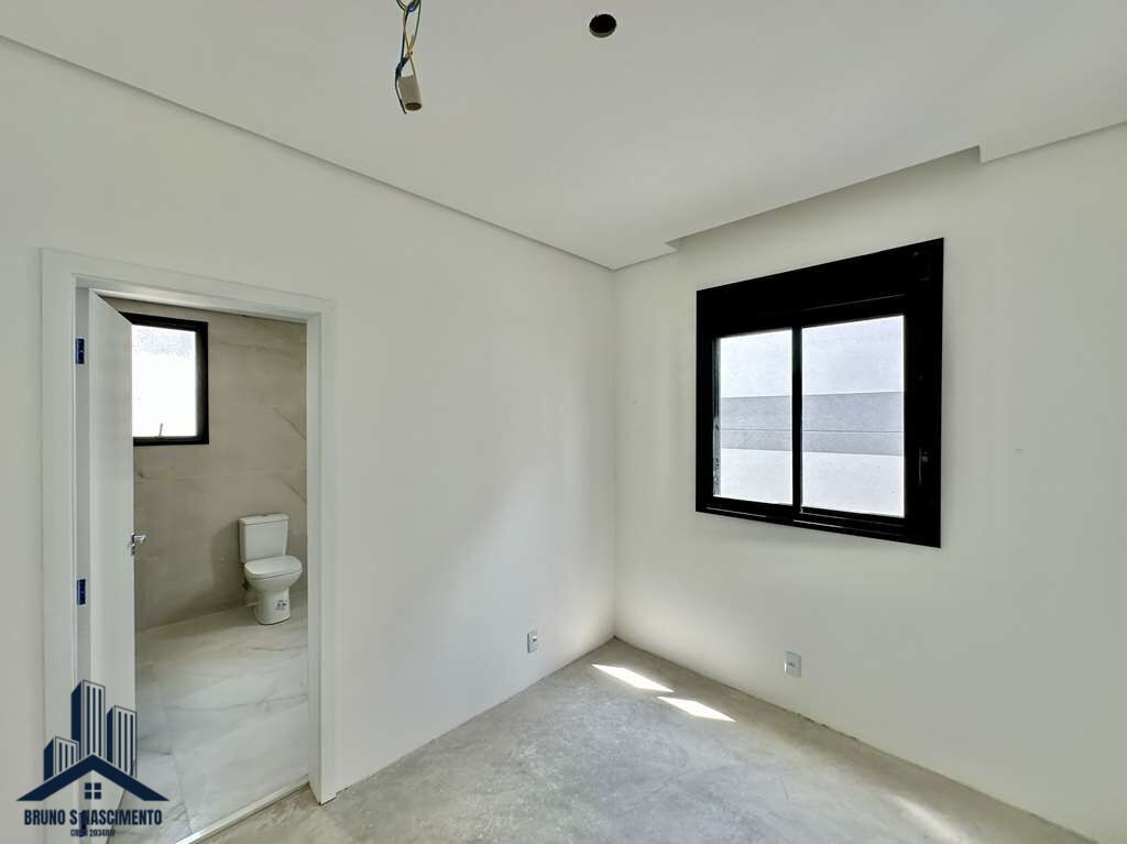 Casa à venda com 3 quartos, 3 suítes, 4 vagas e 326m² no Chácara do Refúgio, Carapicuíba (SP) — foto 16 de 30