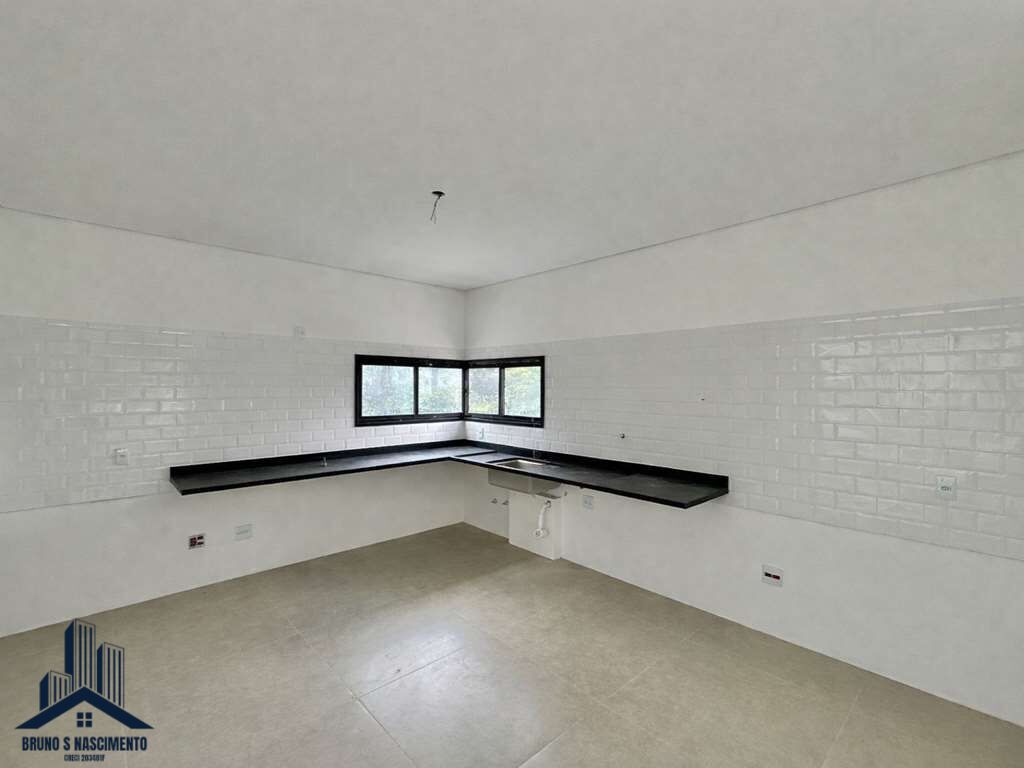 Casa à venda com 3 quartos, 3 suítes, 4 vagas e 326m² no Chácara do Refúgio, Carapicuíba (SP) — foto 10 de 30