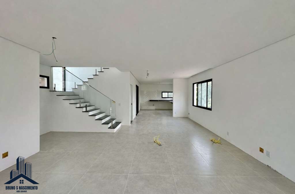 Casa à venda com 3 quartos, 3 suítes, 4 vagas e 326m² no Chácara do Refúgio, Carapicuíba (SP) — foto 7 de 30