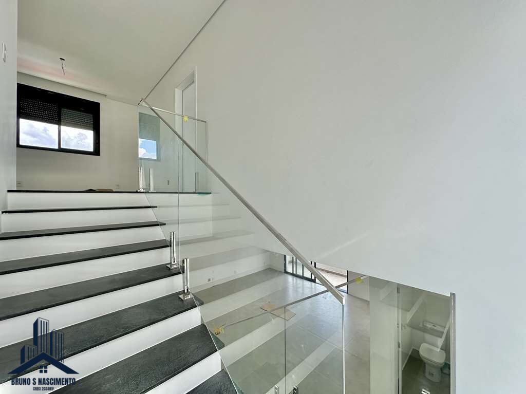 Casa à venda com 3 quartos, 3 suítes, 4 vagas e 326m² no Chácara do Refúgio, Carapicuíba (SP) — foto 14 de 30