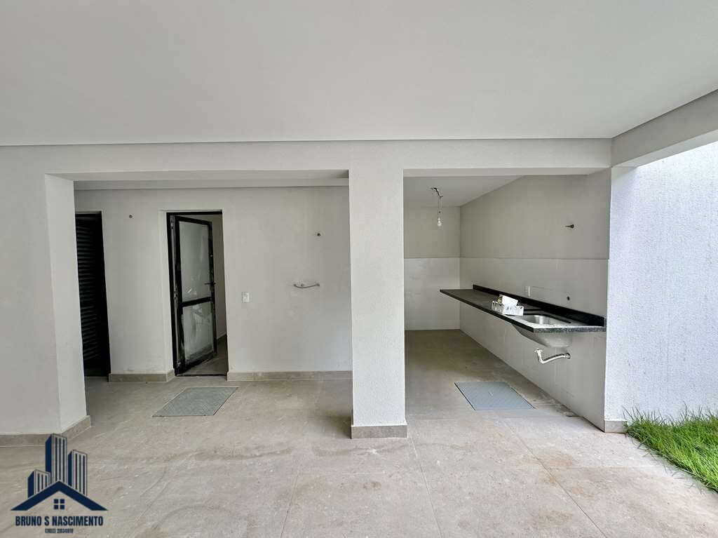 Casa à venda com 3 quartos, 3 suítes, 4 vagas e 326m² no Chácara do Refúgio, Carapicuíba (SP) — foto 22 de 30