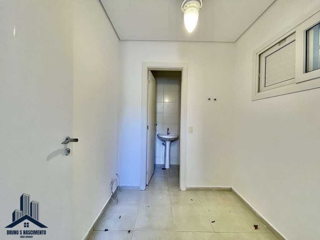Casa à venda com 4 quartos, 4 suítes, 5 vagas e 493m² no Pousada dos Bandeirantes, Carapicuíba (SP) — foto 25 de 30