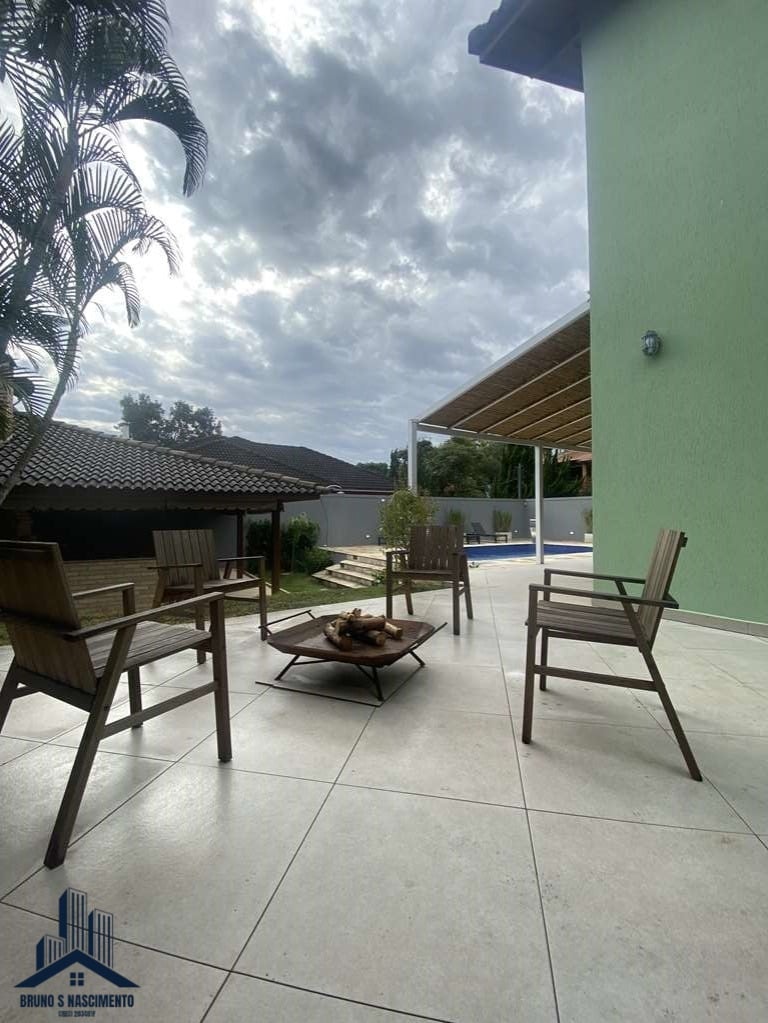 Casa à venda com 3 quartos, 3 suítes, 9 vagas e 320m² no Granja Viana II, Cotia (SP) — foto 25 de 30