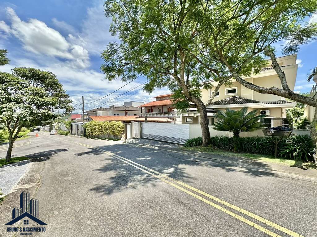 Casa para alugar com 4 quartos, 2 suítes, 3 vagas e 358m² no Golf Gardens, Carapicuíba (SP) — foto 7 de 30