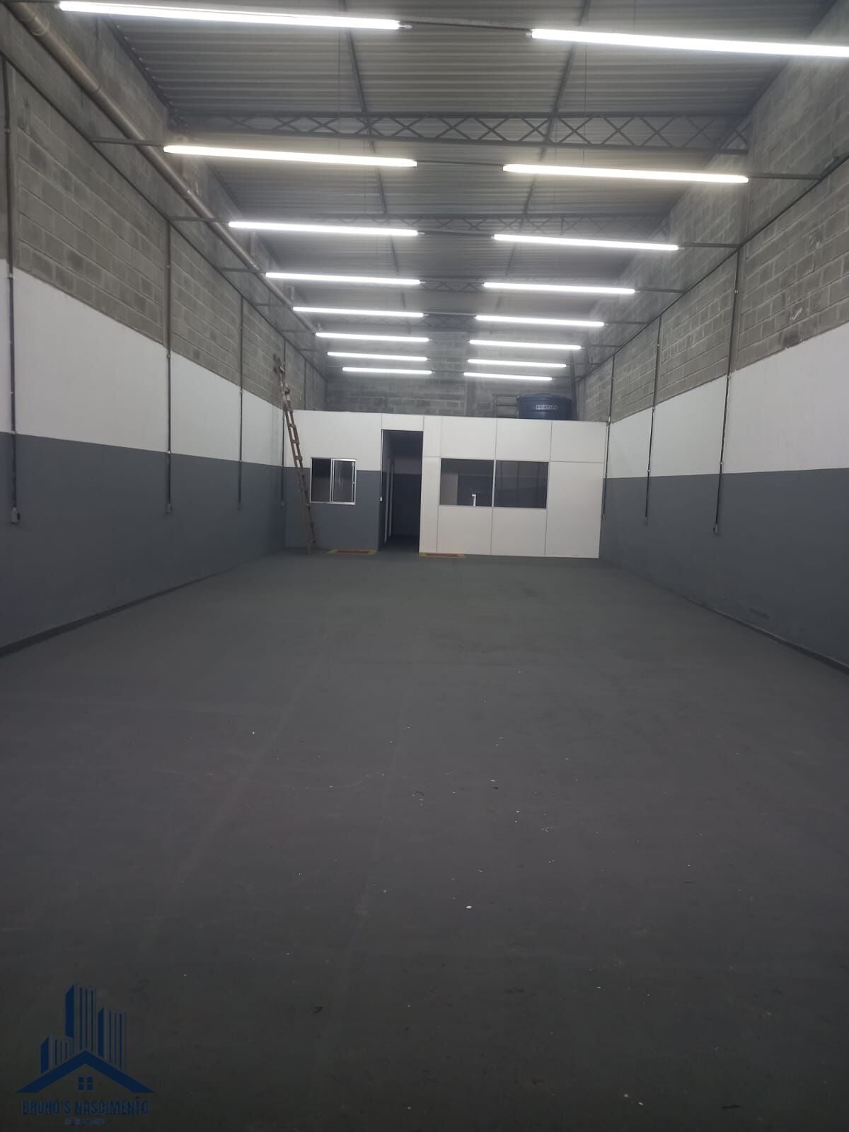 Comercial à venda com 2 banheiros, 3 vagas e 187m² no Jardim Copiúva, Carapicuíba (SP) — foto 13 de 18