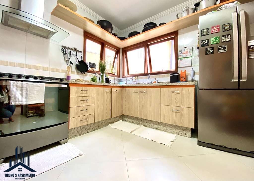 Casa à venda com 4 quartos, 4 suítes, 2 vagas e 325m² no Moinho Velho, Cotia (SP) — foto 13 de 30