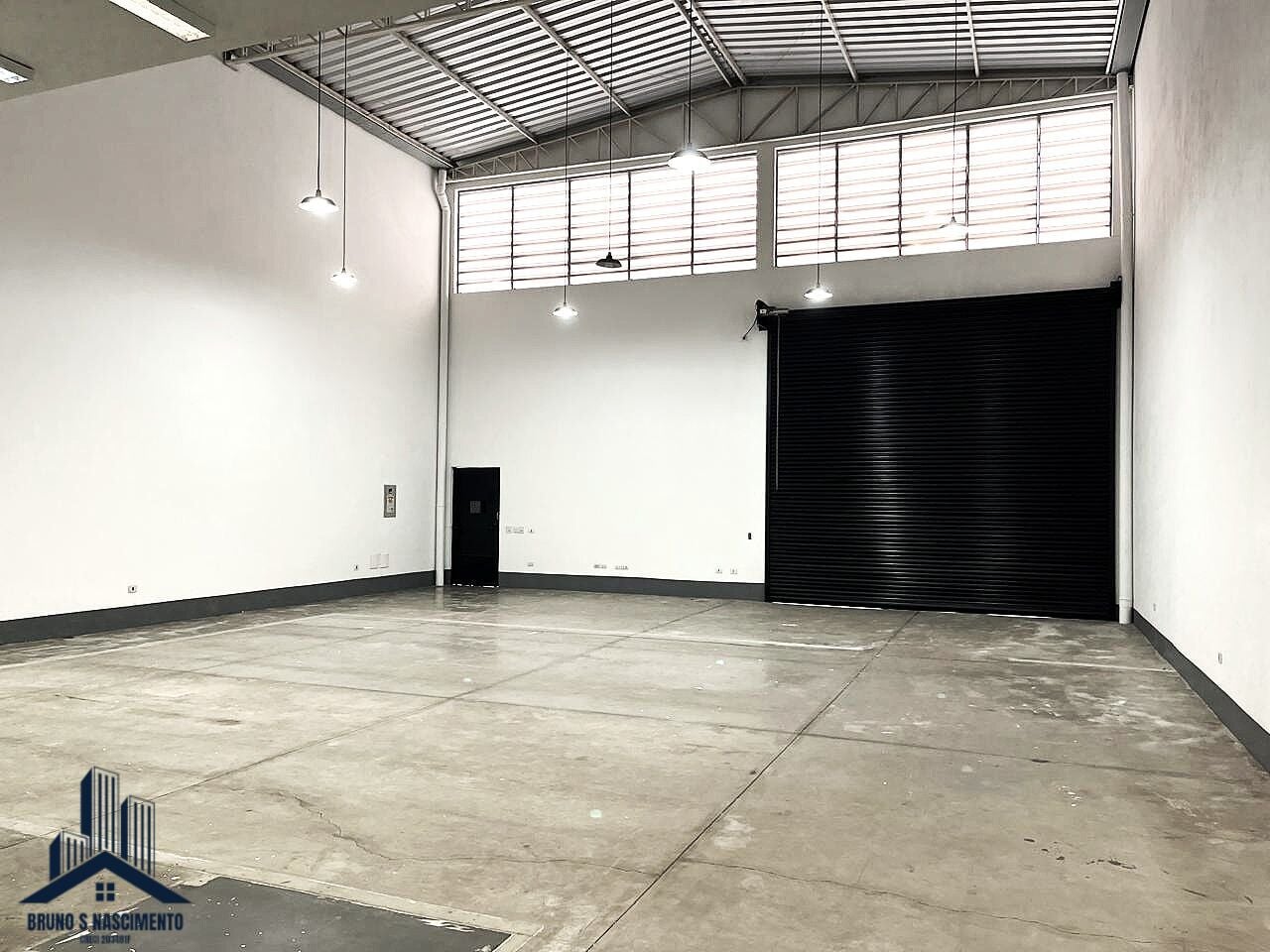 Comercial para alugar com 2 banheiros, 4 vagas e 288m² no Jardim Fontana, Cotia (SP) — foto 4 de 8