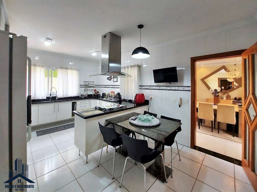 Casa à venda com 4 quartos, 3 suítes, 9 vagas e 368m² no Jardim Indaiá, Embu das Artes (SP) — foto 26 de 30