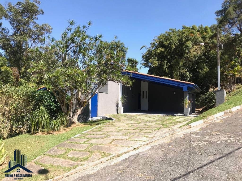 Casa à venda com 4 quartos, 1 suíte, 8 vagas e 243m² no Petit Village, Cotia (SP) — foto 4 de 19