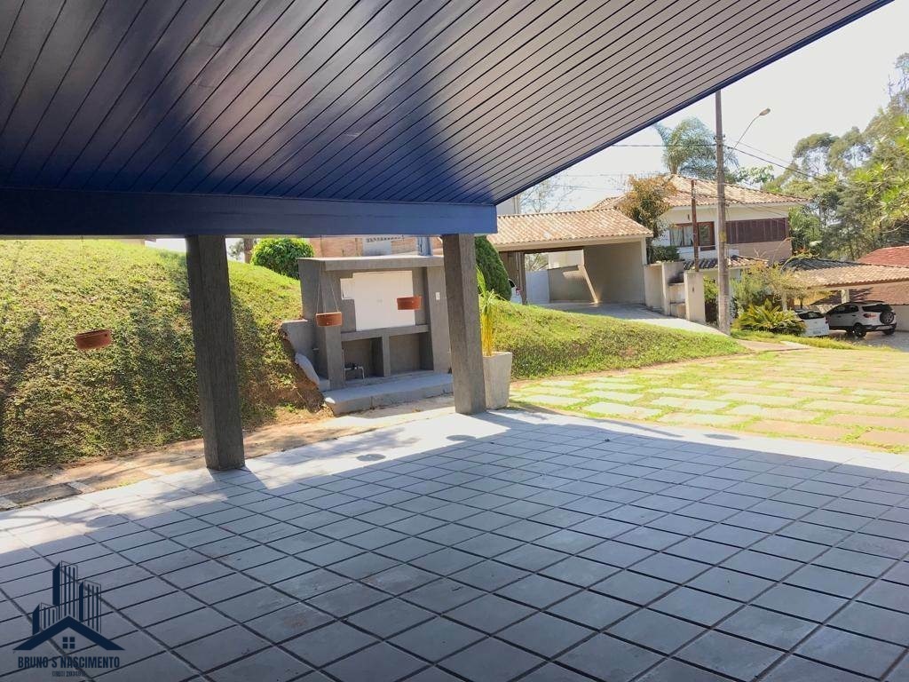 Casa à venda com 4 quartos, 1 suíte, 8 vagas e 243m² no Petit Village, Cotia (SP) — foto 18 de 19