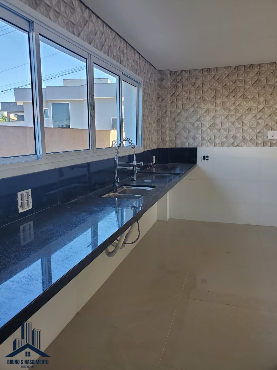 Casa à venda com 3 quartos, 3 suítes, 2 vagas e 216m² no Pitas, Cotia (SP) — foto 6 de 30